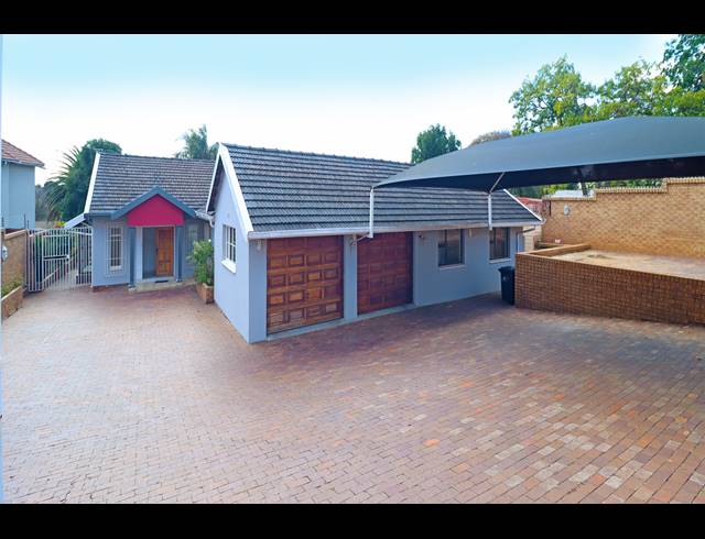4 BEDROOM HOUSE FOR SALE IN LYNDHURST